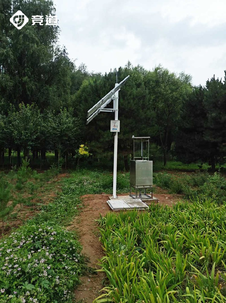 競道蟲情測報(bào)燈在某地農(nóng)田安裝